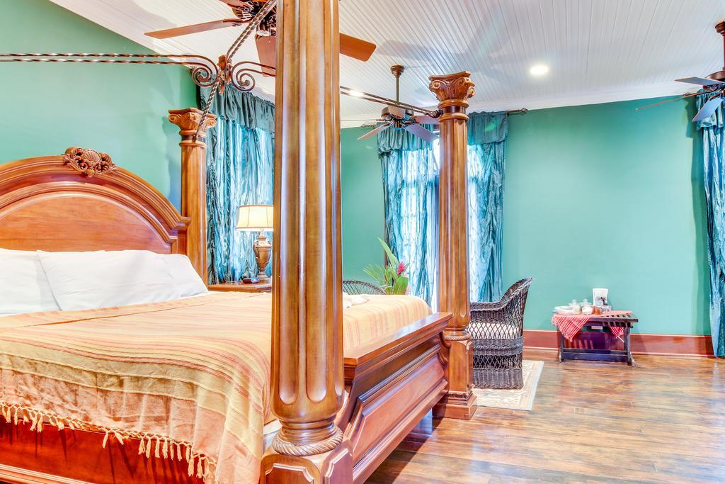 Colonial Suite @ Mahogany Hall 산 이그나시오 외부 사진